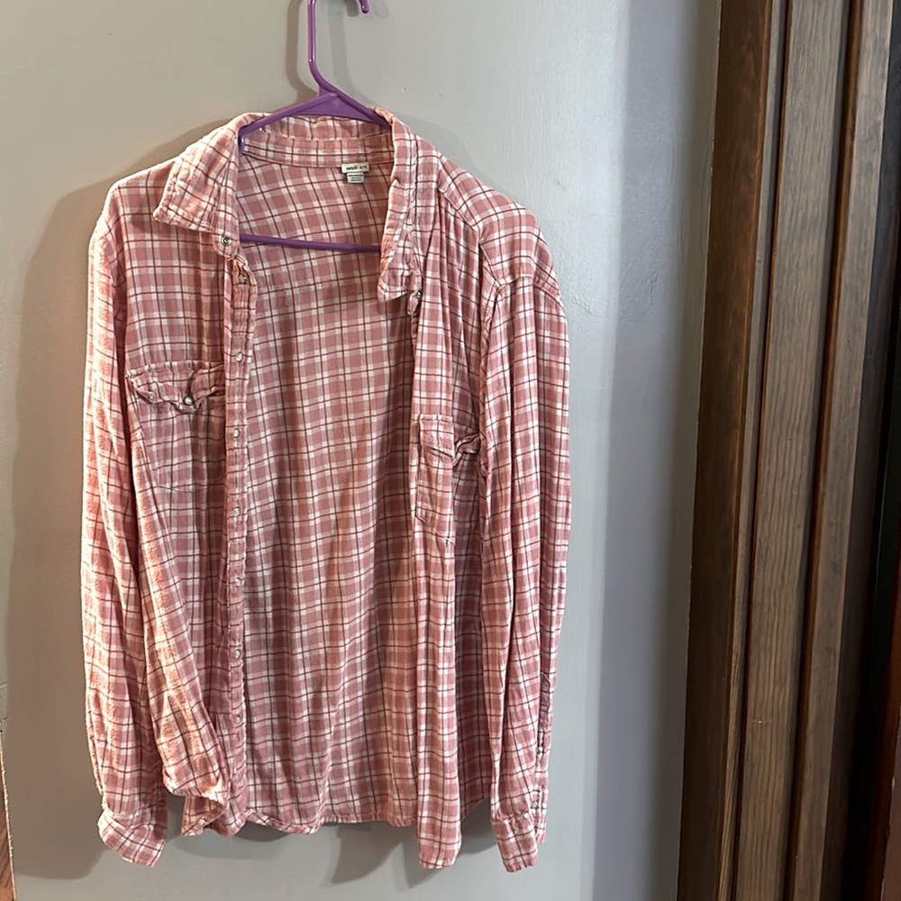 Aerie women’s size XL pink and red flannel